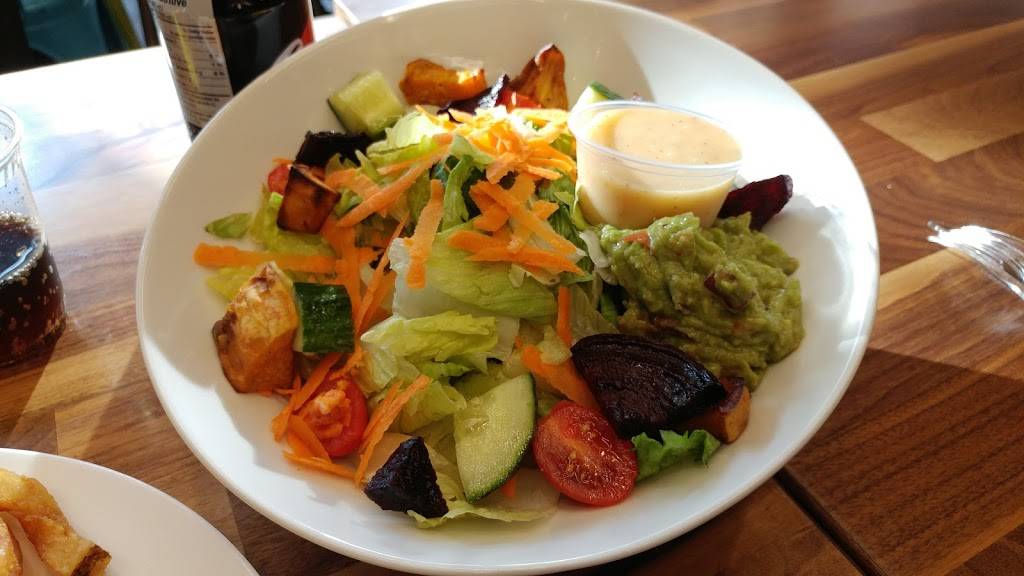 Benny & Fils | restaurant | 4944 Chemin Queen Mary, Montréal, QC H3W 1X2, Canada | 5147355858 OR +1 514-735-5858