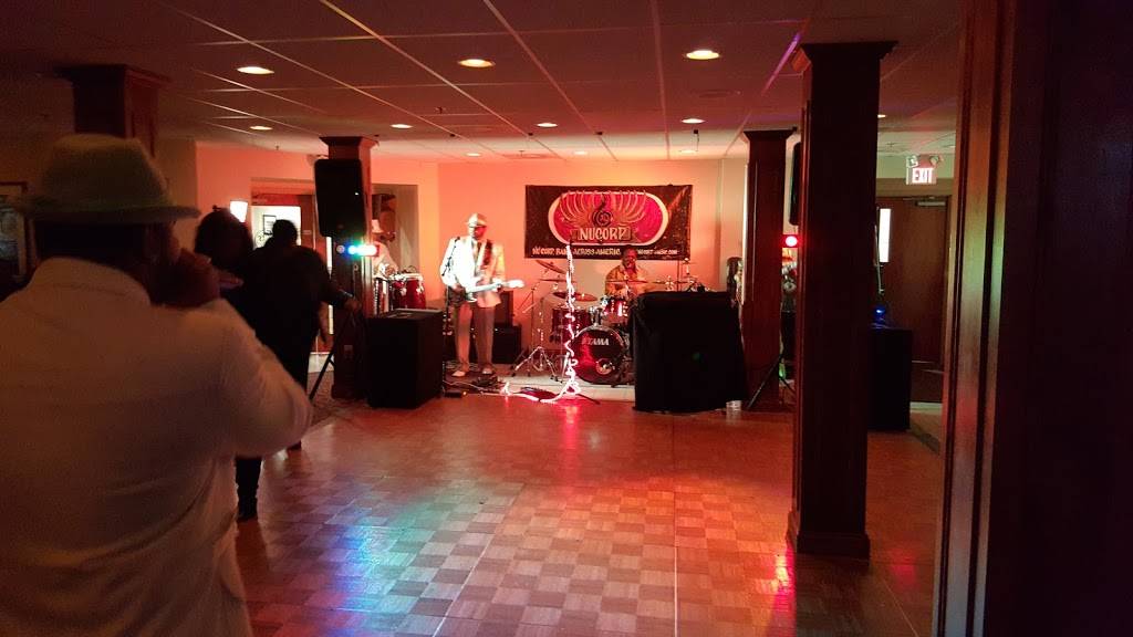 Shannons | restaurant | 2801 Plank Rd, Fredericksburg, VA 22401, USA | 5407868321 OR +1 540-786-8321