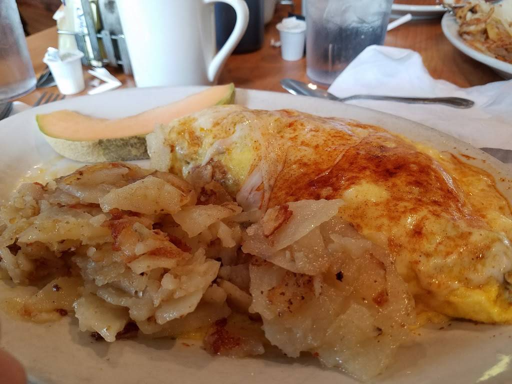 City Limits Restaurant | restaurant | 3038 McCartney Rd, Youngstown, OH 44505, USA | 3307464026 OR +1 330-746-4026