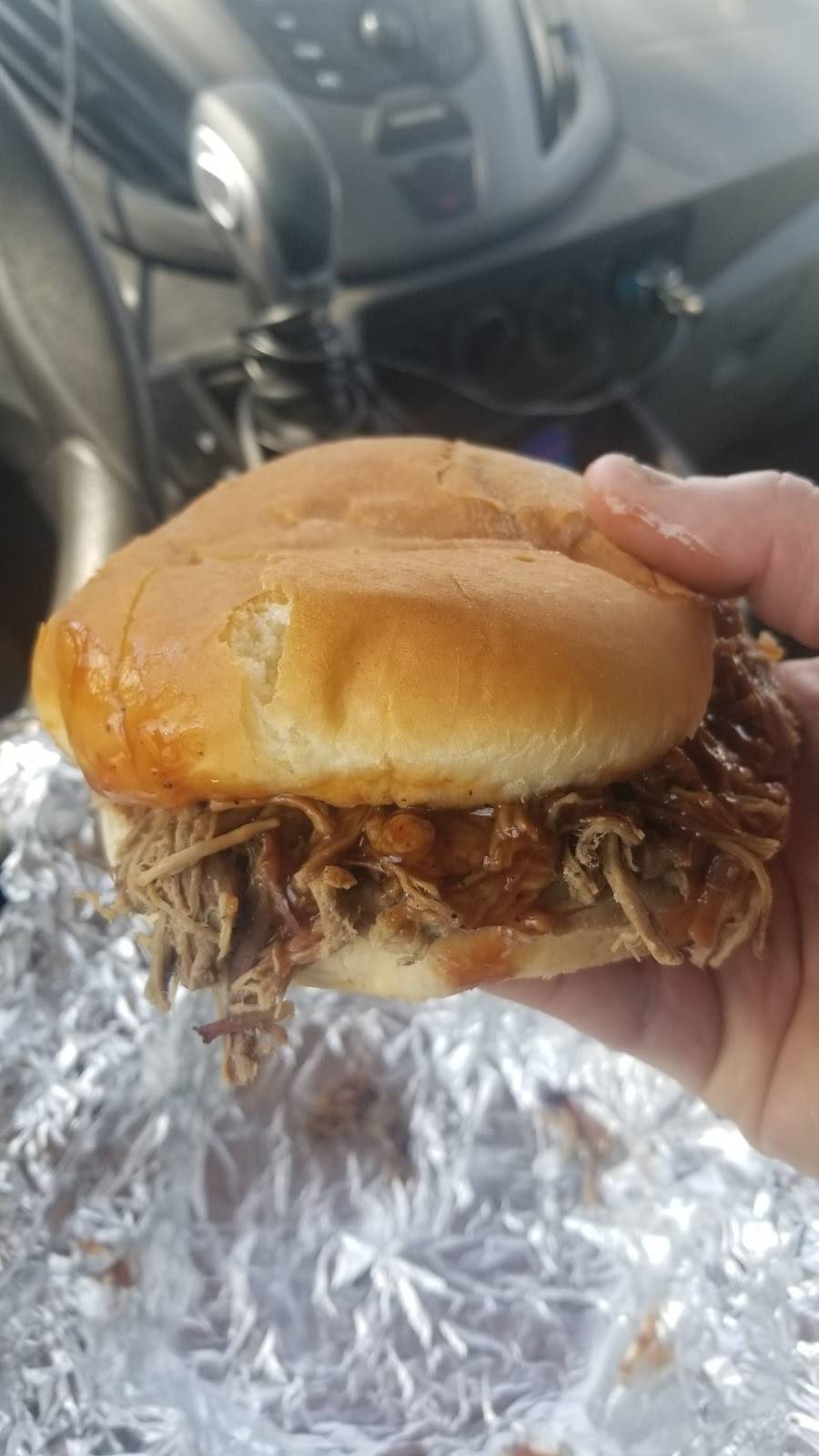 Birds Smokehouse BBQ | restaurant | 9008 S Walnut St, Daleville, IN 47334, USA | 7653781900 OR +1 765-378-1900