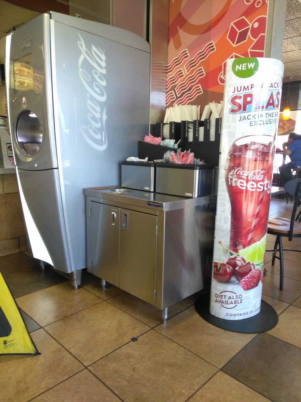 Jack in the Box | restaurant | 9515 Central Ave, Montclair, CA 91763, USA | 9096247625 OR +1 909-624-7625