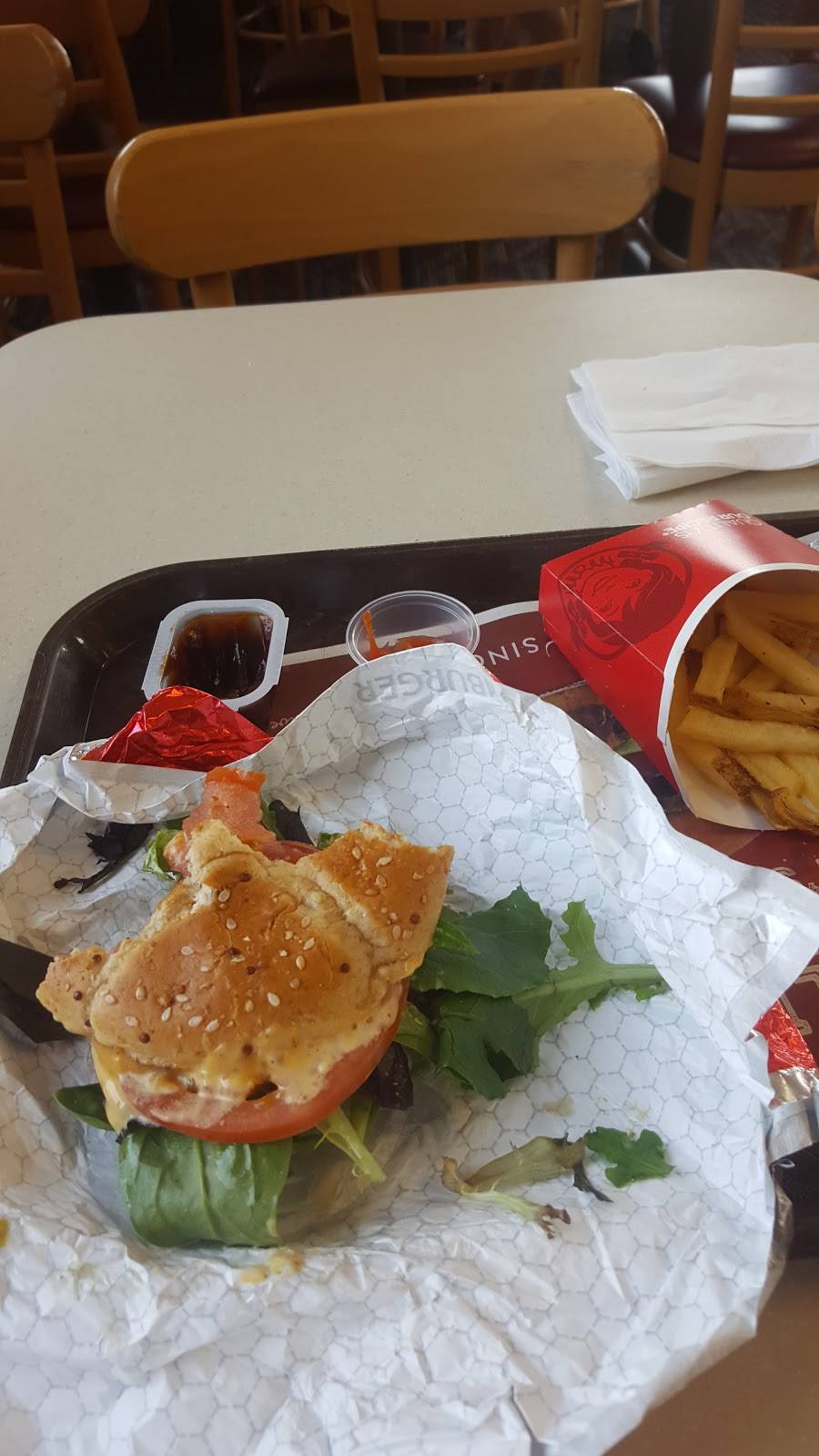 Wendys | restaurant | 18507 Devonshire St, Northridge, CA 91324, USA | 8183664561 OR +1 818-366-4561