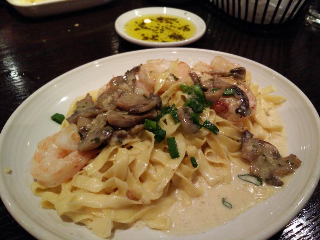 Carrabbas Italian Grill | restaurant | 801 Providence Rd, Brandon, FL 33511, USA | 8136578166 OR +1 813-657-8166