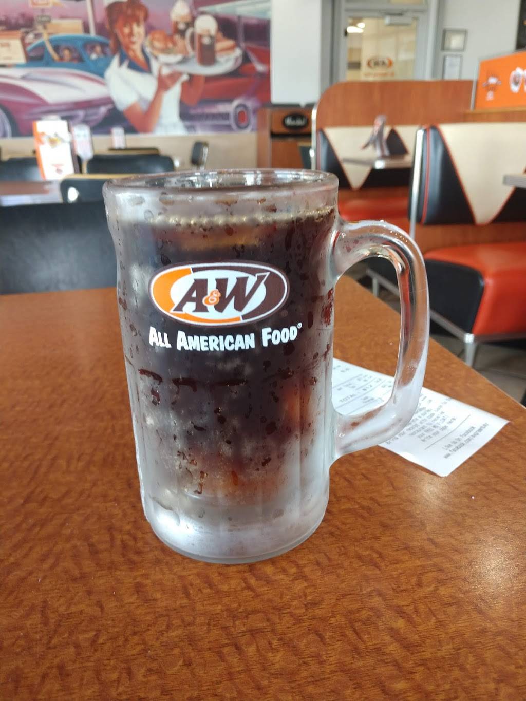 A&W Restaurant | restaurant | 1501 Main Ave, De Pere, WI 54115, USA | 9203300033 OR +1 920-330-0033