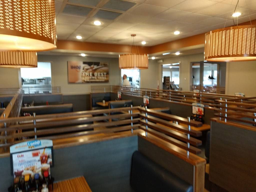 IHOP | restaurant | 1105 W, I-20, Arlington, TX 76017, USA | 8177846040 OR +1 817-784-6040