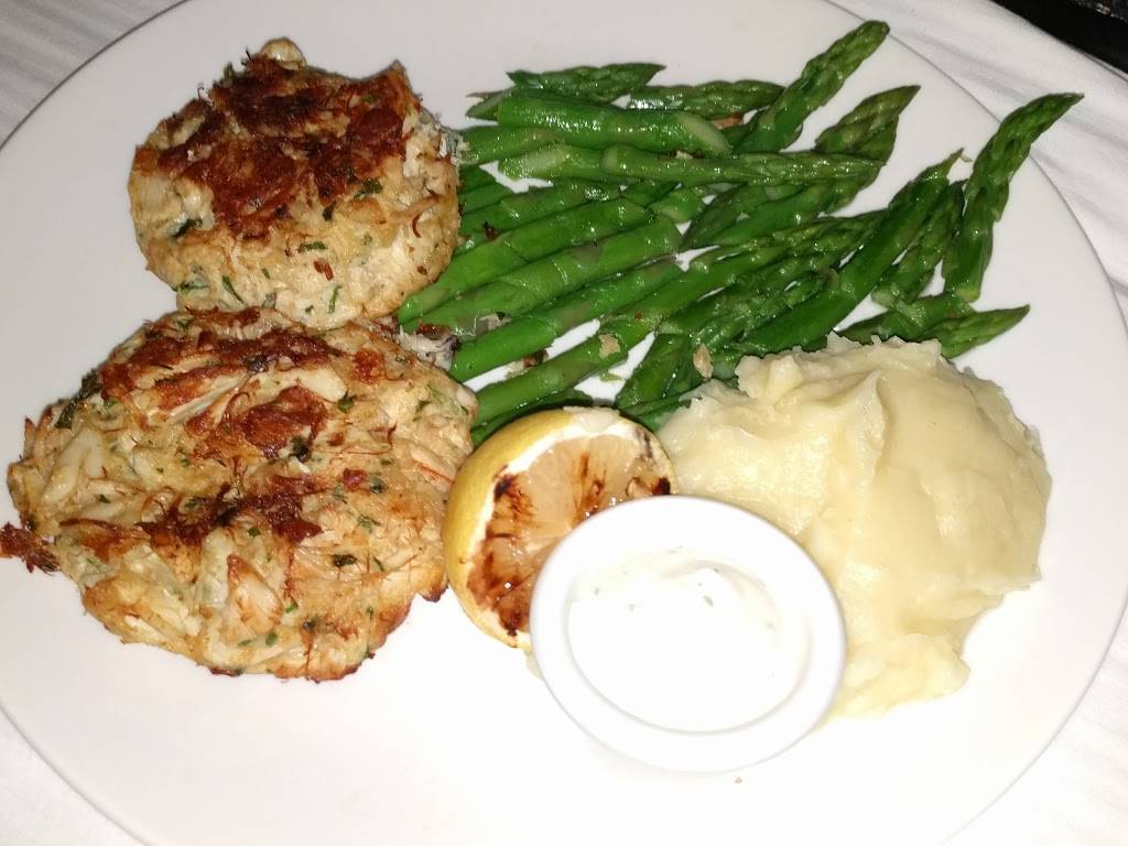 Dan and Brads | restaurant | 950 N Stafford St, Arlington, VA 22203, USA | 7038125114 OR +1 703-812-5114