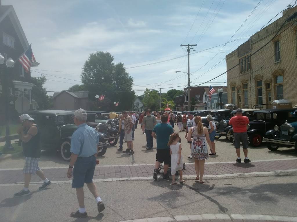 Pats Brew and Que | restaurant | 124 North St, Sharon, WI 53585, USA | 2627362222 OR +1 262-736-2222