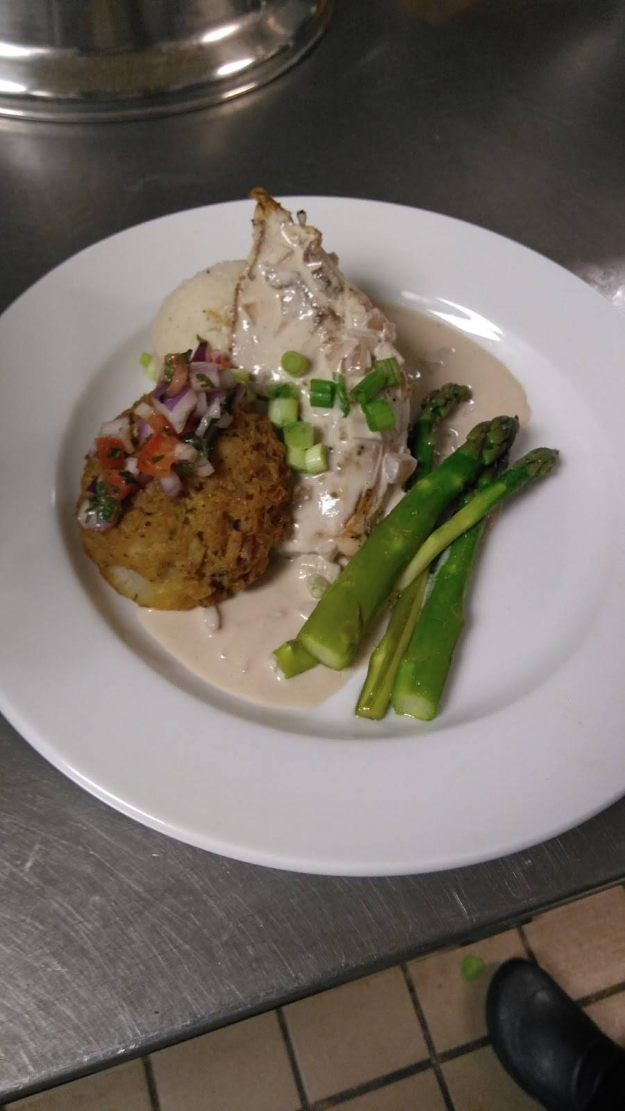 Hot Dog King | restaurant | 1002 W Oakridge Dr, Albany, GA 31701, USA | 2294353874 OR +1 229-435-3874