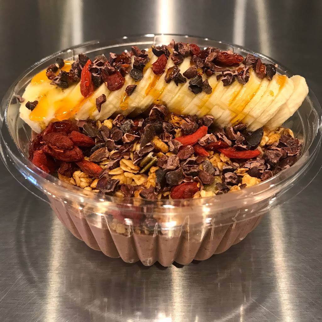 The Weekly Juicery | restaurant | 632 E Market St Suite 102, Louisville, KY 40204, USA | 5028822822 OR +1 502-882-2822