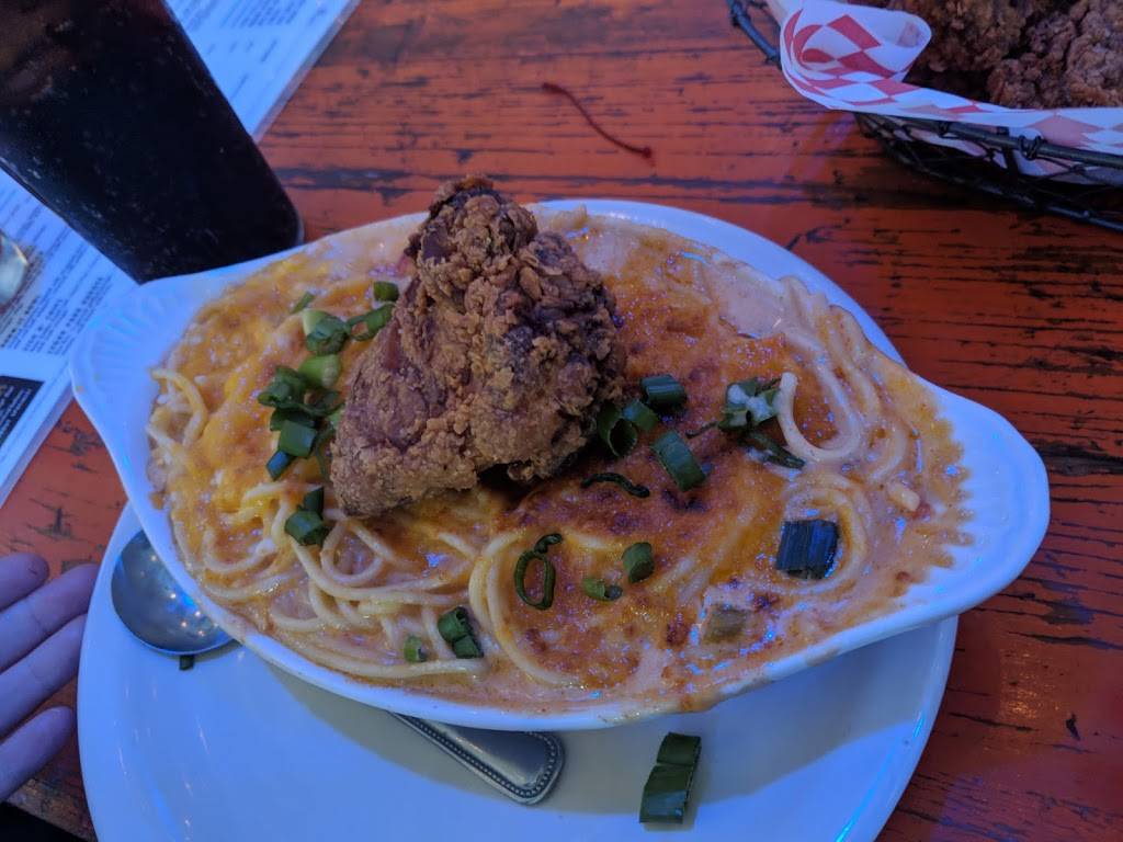 Lucys Fried Chicken | restaurant | 401 East Whitestone Boulevard, 108 A-108 A, Cedar Park, TX 78613, USA | 5124567943 OR +1 512-456-7943