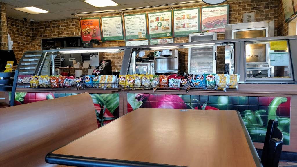 Subway | restaurant | 25066 US-11, Hallstead, PA 18822, USA | 5708792535 OR +1 570-879-2535