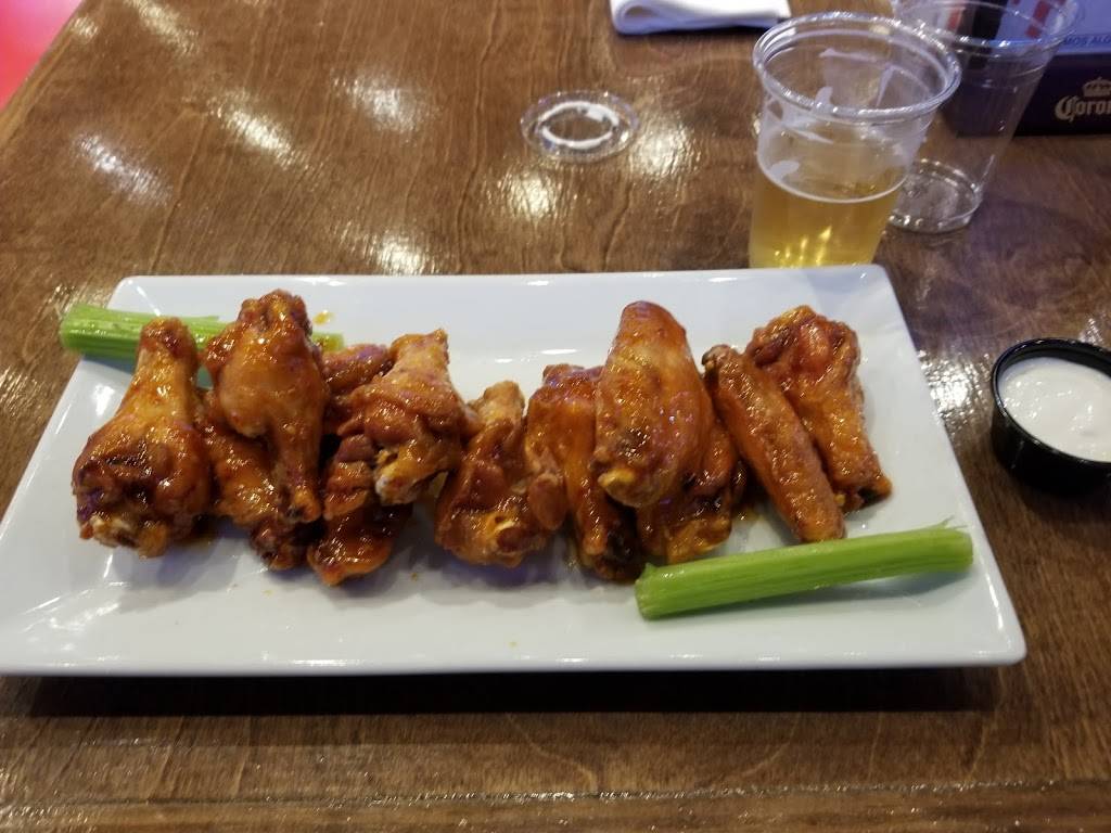 Buckets Bar and Grill | restaurant | 228 N Battlefield Blvd, Chesapeake, VA 23320, USA | 7578426767 OR +1 757-842-6767