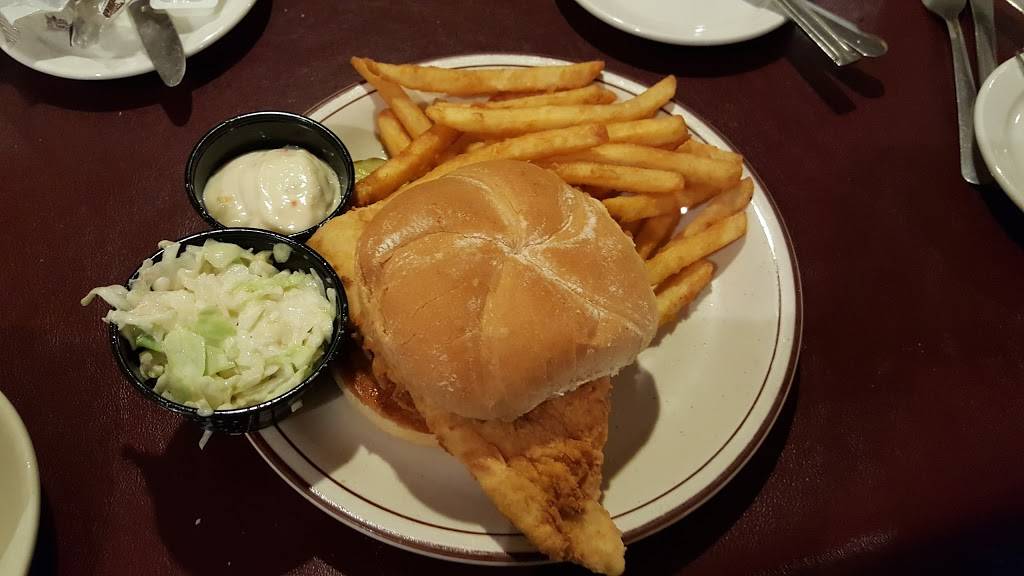 Reunion Station | restaurant | 21 Center St, Damariscotta, ME 04543, USA | 2075635557 OR +1 207-563-5557