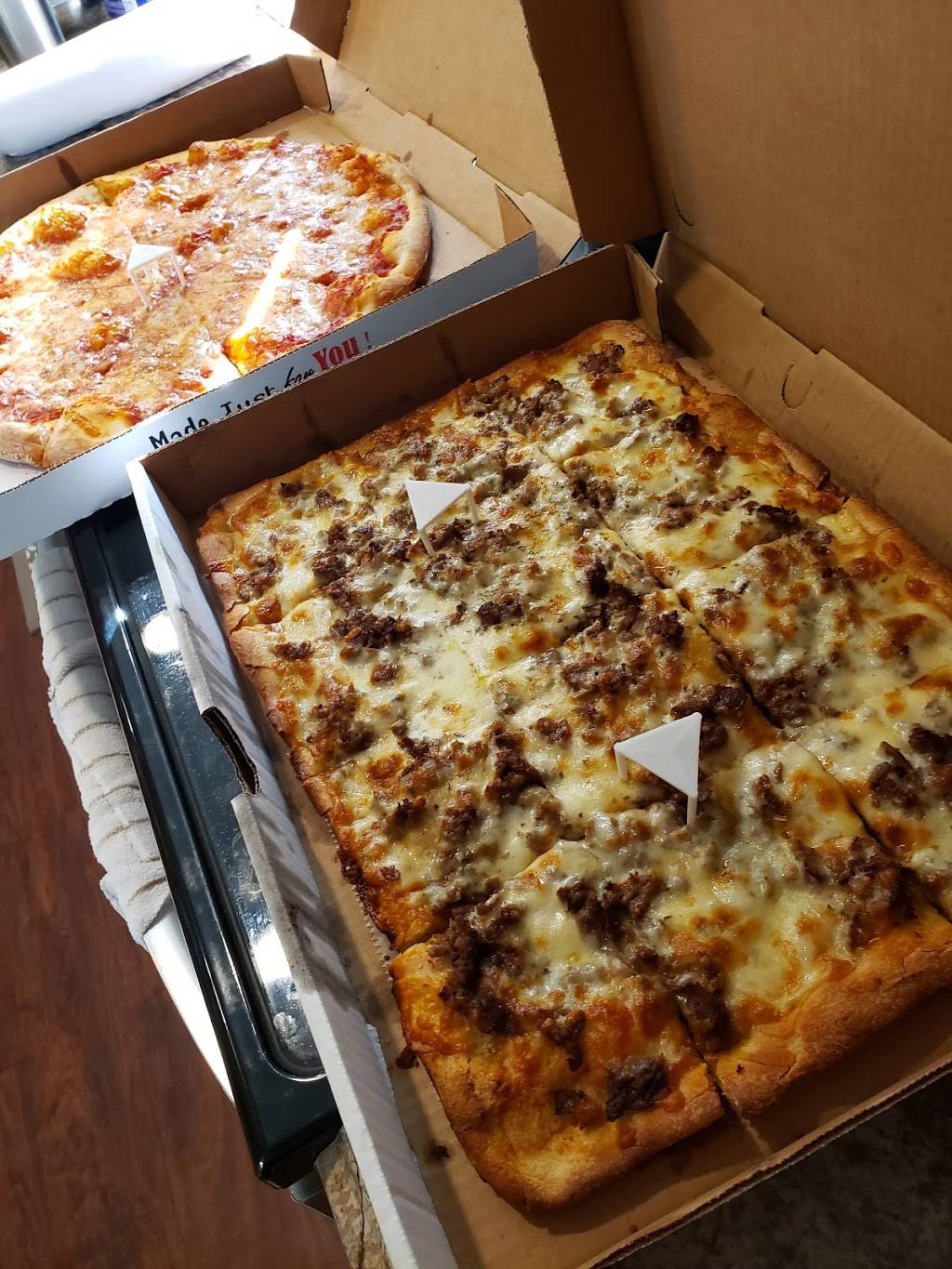 Popsys Pizzeria | restaurant | 230 Oak St, Old Forge, PA 18518, USA | 5704574100 OR +1 570-457-4100