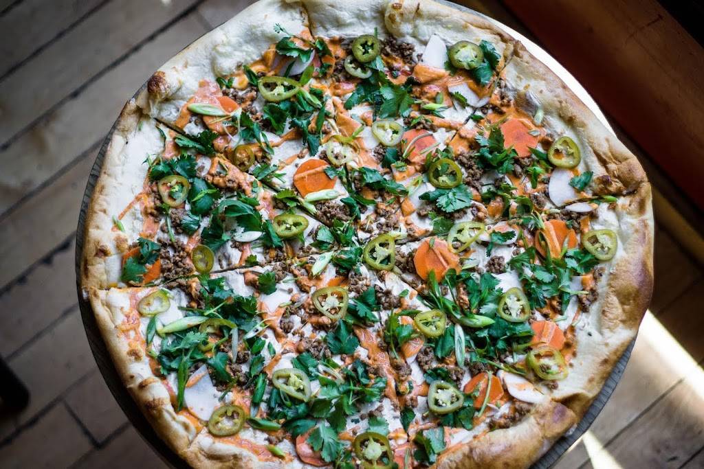 Dimos Pizza Wrigley | meal delivery | 3463 N Clark St, Chicago, IL 60657, USA | 7735254580 OR +1 773-525-4580