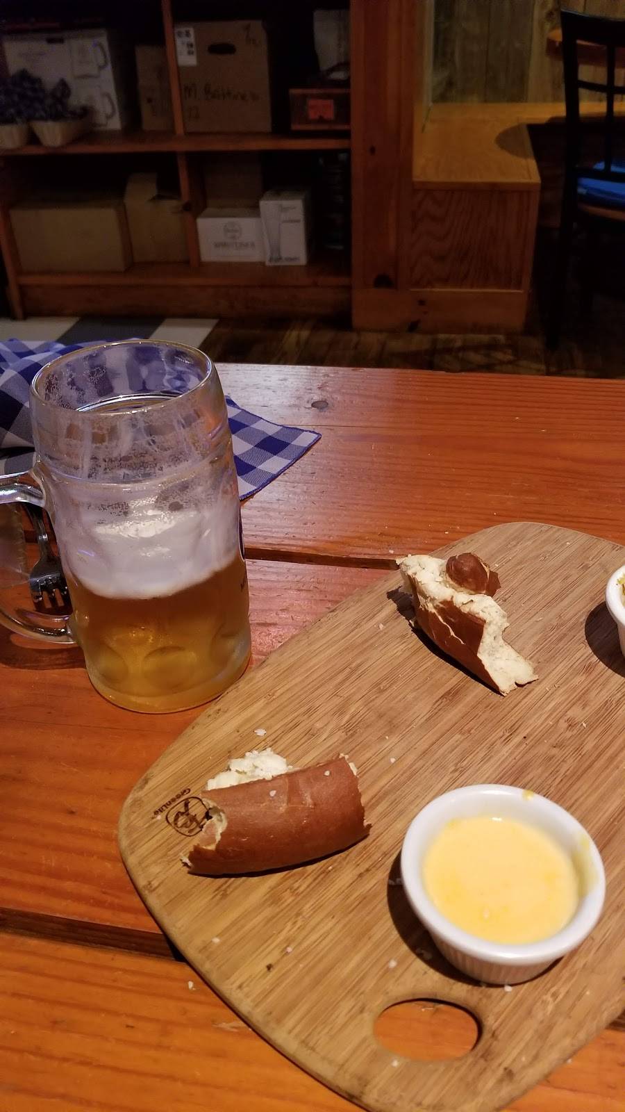 Das Biergarten | restaurant | 1148 W Beech St, East Atlantic Beach, NY 11561, USA | 5168972437 OR +1 516-897-2437