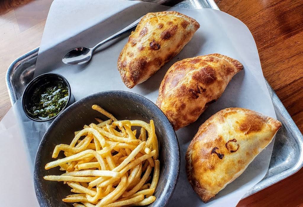 La Masa Empanada Bar | restaurant | 1300 E Brady St, Milwaukee, WI 53202, USA | 4148851866 OR +1 414-885-1866