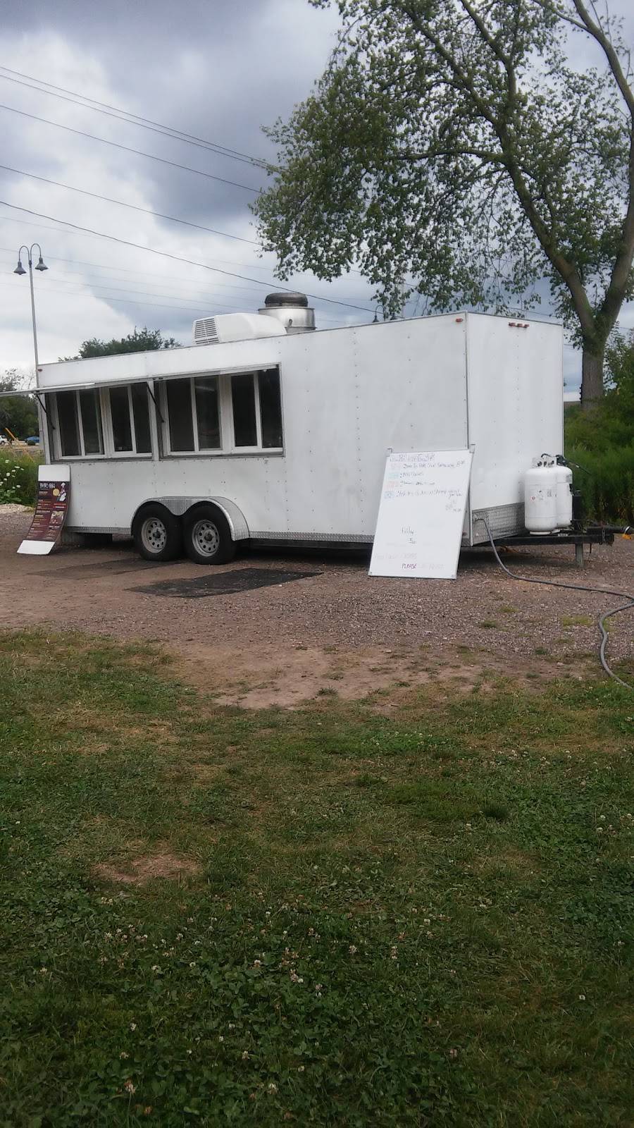 PAPAs BBQ | restaurant | 1220 E Broadway, Monona, WI 53716, USA | 6085756489 OR +1 608-575-6489