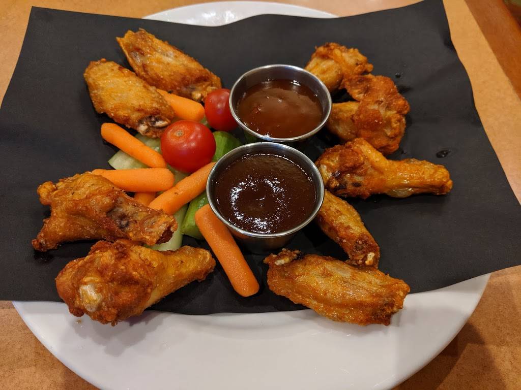 Le Bistro | restaurant | 690 Boulevard René-Lévesque E, Québec, QC G1R 5A8, Canada | 4186476576 OR +1 418-647-6576