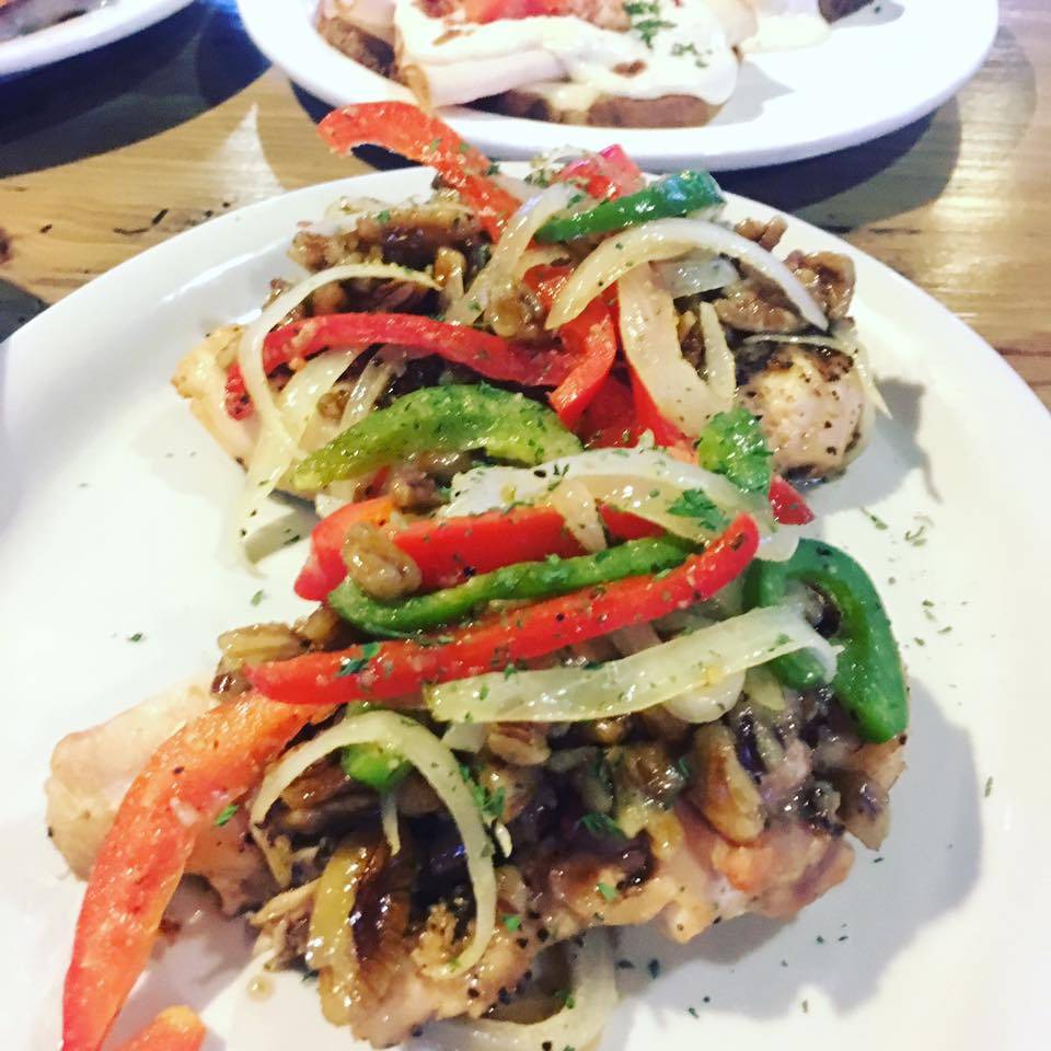 Ponies & Pints | restaurant | 110 N 18th St, Richmond, VA 23223, USA | 8047164455 OR +1 804-716-4455