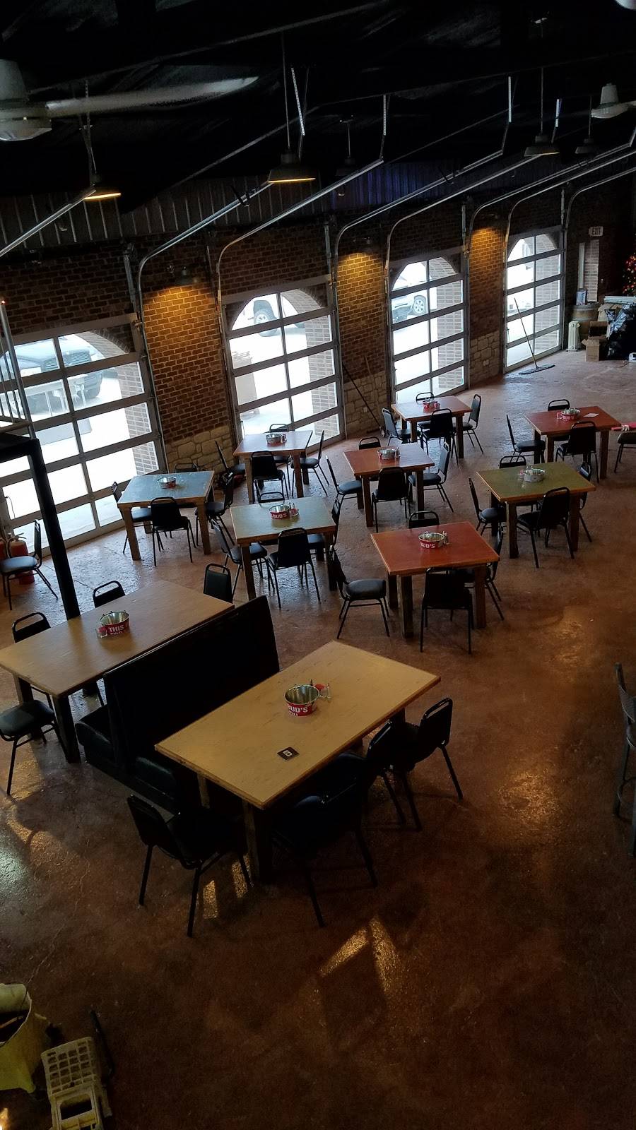 Krooked Moon Distillery | restaurant | 1630 1002, W Franklin Ave, Owensville, MO 65066, USA | 5734373114 OR +1 573-437-3114