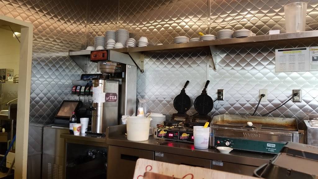 Huddle House | meal takeaway | 1410 Gilmer Ave B, Tallassee, AL 36078, USA | 3349914707 OR +1 334-991-4707