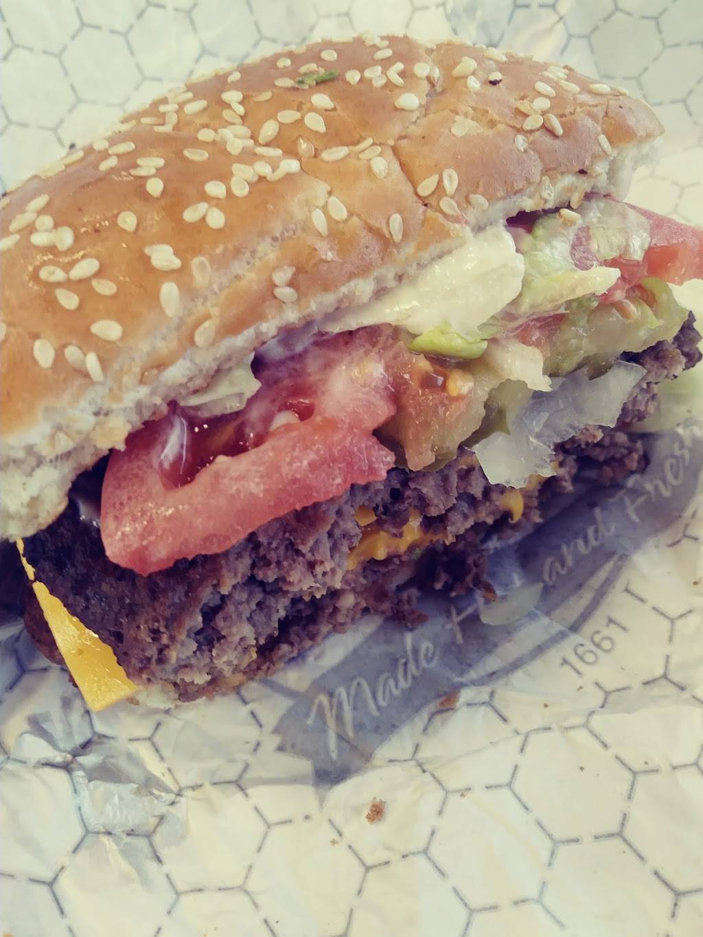 Braums Ice Cream & Burger Restaurant | restaurant | One W Main St, Yukon, OK 73099, USA | 4053543615 OR +1 405-354-3615