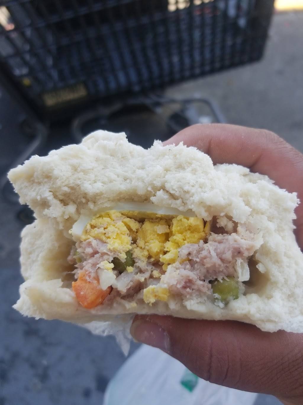 Banh Mi Ba Le | meal takeaway | 1909 International Blvd, Oakland, CA 94606, USA | 5102619800 OR +1 510-261-9800