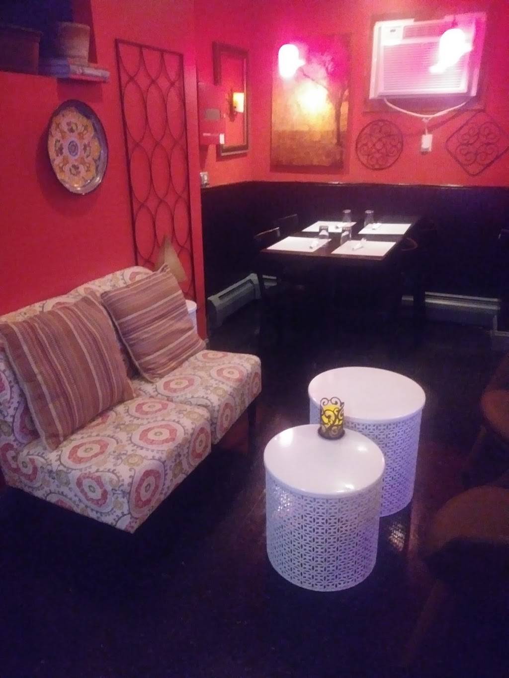 605 Broadways Bar & Kitchen | restaurant | 605 Broadway, Pawtucket, RI 02860, USA | 4014754252 OR +1 401-475-4252