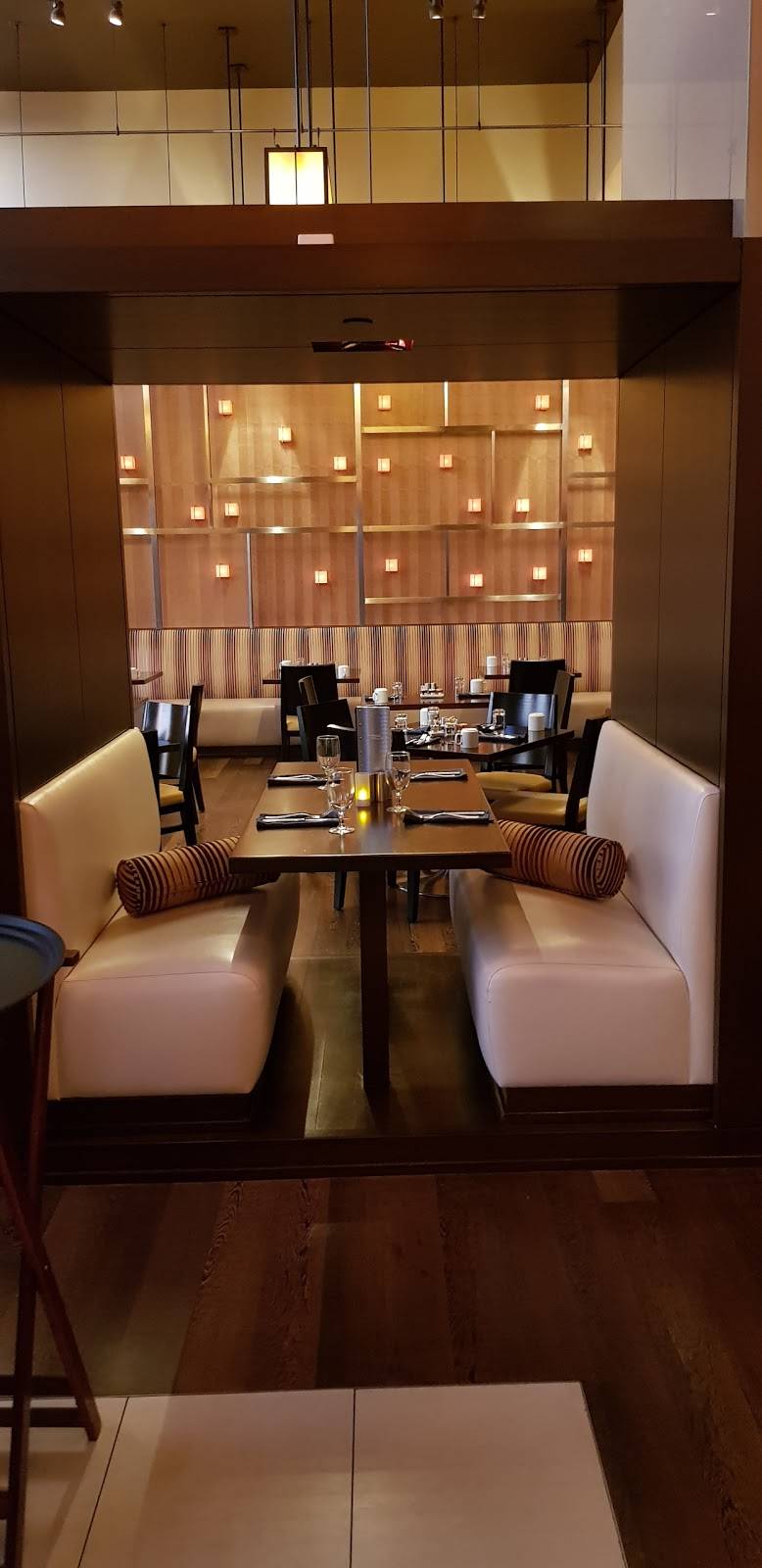 Waterline | restaurant | 296 State St, Boston, MA 02109, USA | 6172273838 OR +1 617-227-3838