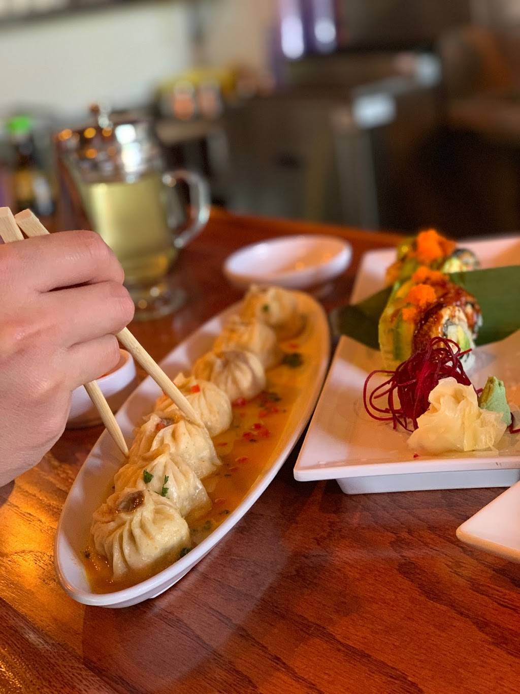 MOMO Sushi | restaurant | 1839 Central Ave NE, Minneapolis, MN 55418, USA | 6127899190 OR +1 612-789-9190