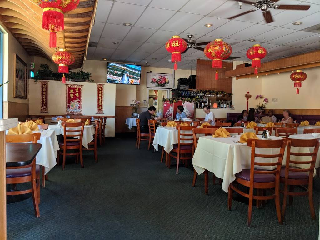 Gold Chopsticks | restaurant | Suite A-11, 3170 Santa Rita Rd, Pleasanton, CA 94566, USA | 9258464568 OR +1 925-846-4568