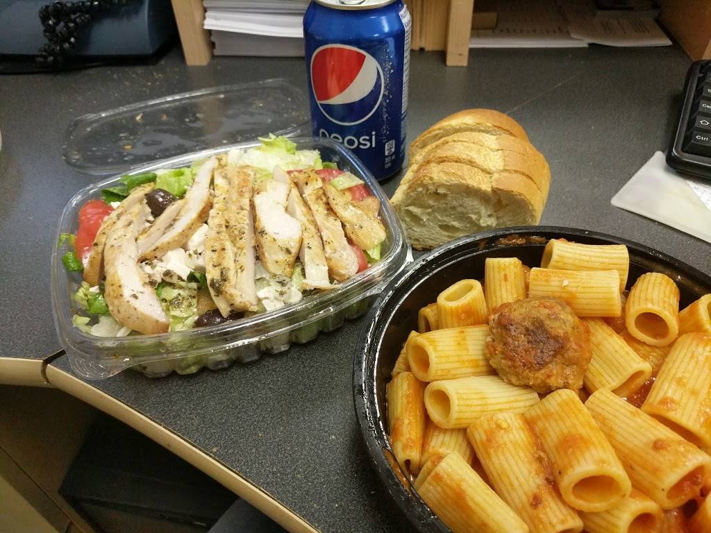 Junnios Italian Restaurant | restaurant | 40 Bradwick Dr, Concord, ON L4K 3N7, Canada | 9056696089 OR +1 905-669-6089