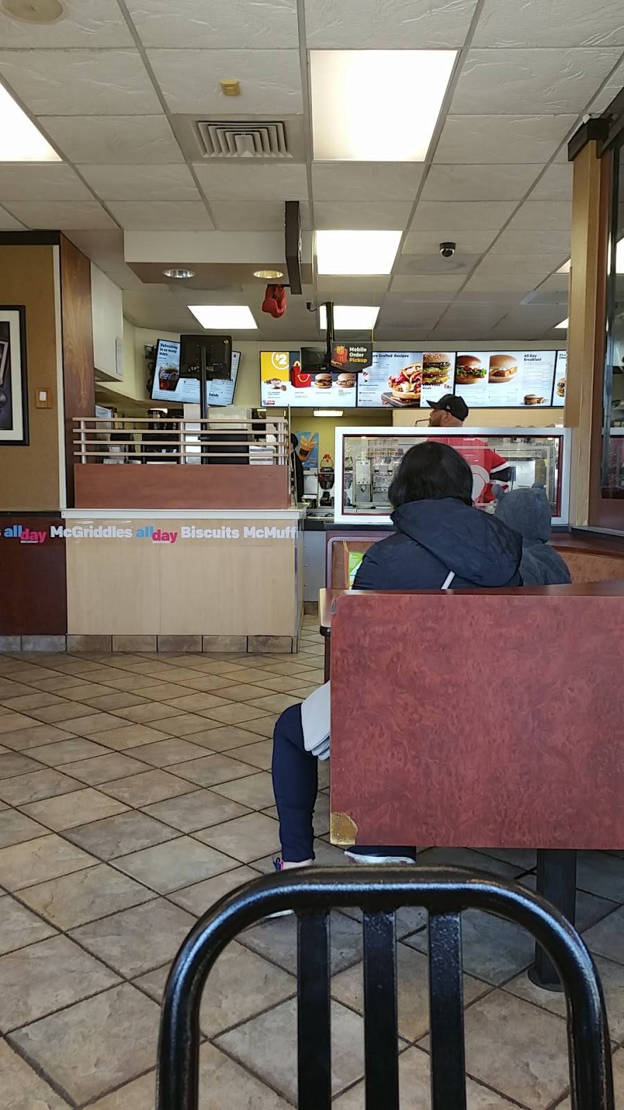 McDonalds | cafe | 5624 W Roosevelt Rd, Chicago, IL 60644, USA | 7739210329 OR +1 773-921-0329