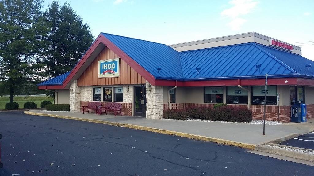 IHOP | restaurant | 980 Edwards Ferry Rd NE, Leesburg, VA 20176, USA | 7037797501 OR +1 703-779-7501