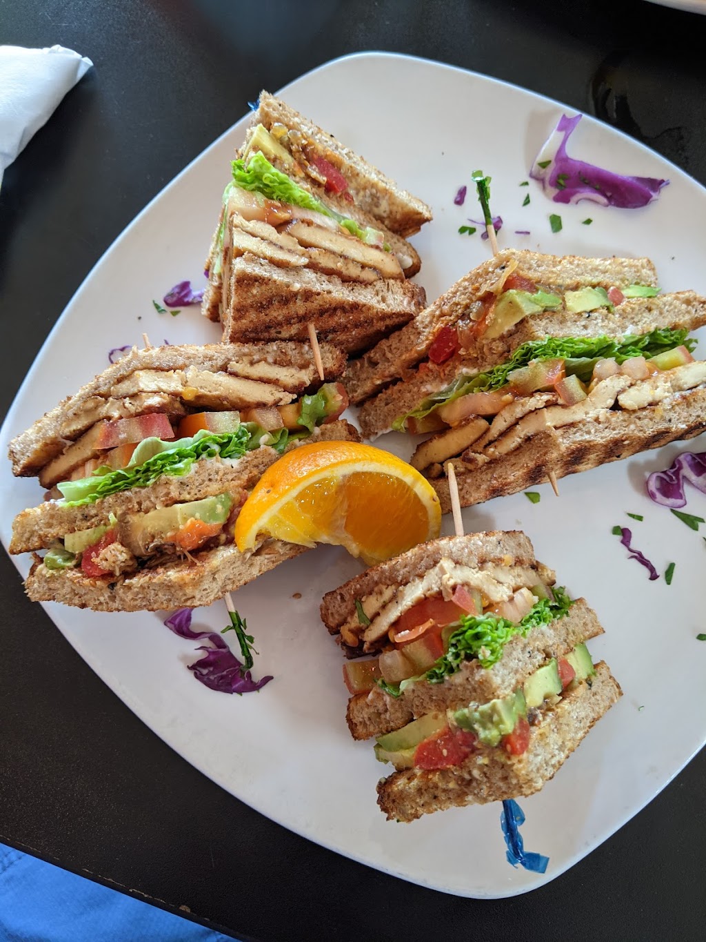 End Of The Line Cafe | restaurant | 610 E Wright St, Pensacola, FL 32501, USA | 8504290336 OR +1 850-429-0336