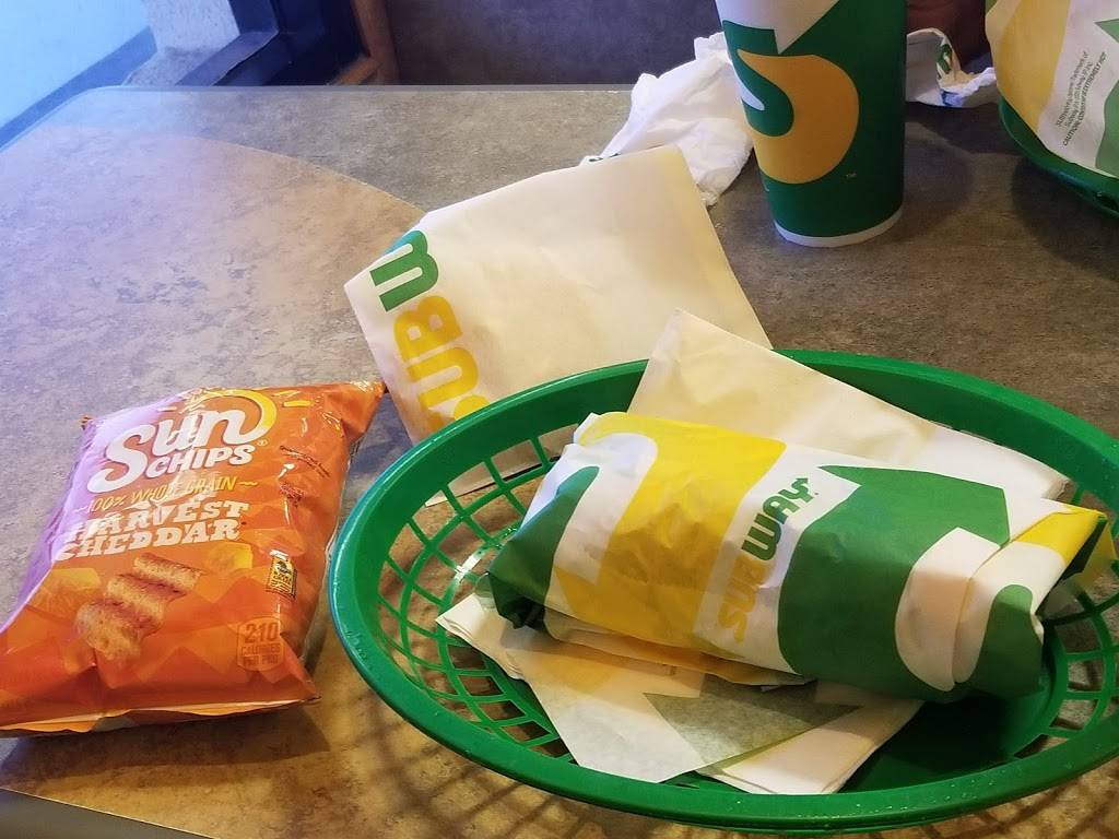 Subway | meal takeaway | 6932 N Mesa St, El Paso, TX 79912, USA | 9155852782 OR +1 915-585-2782