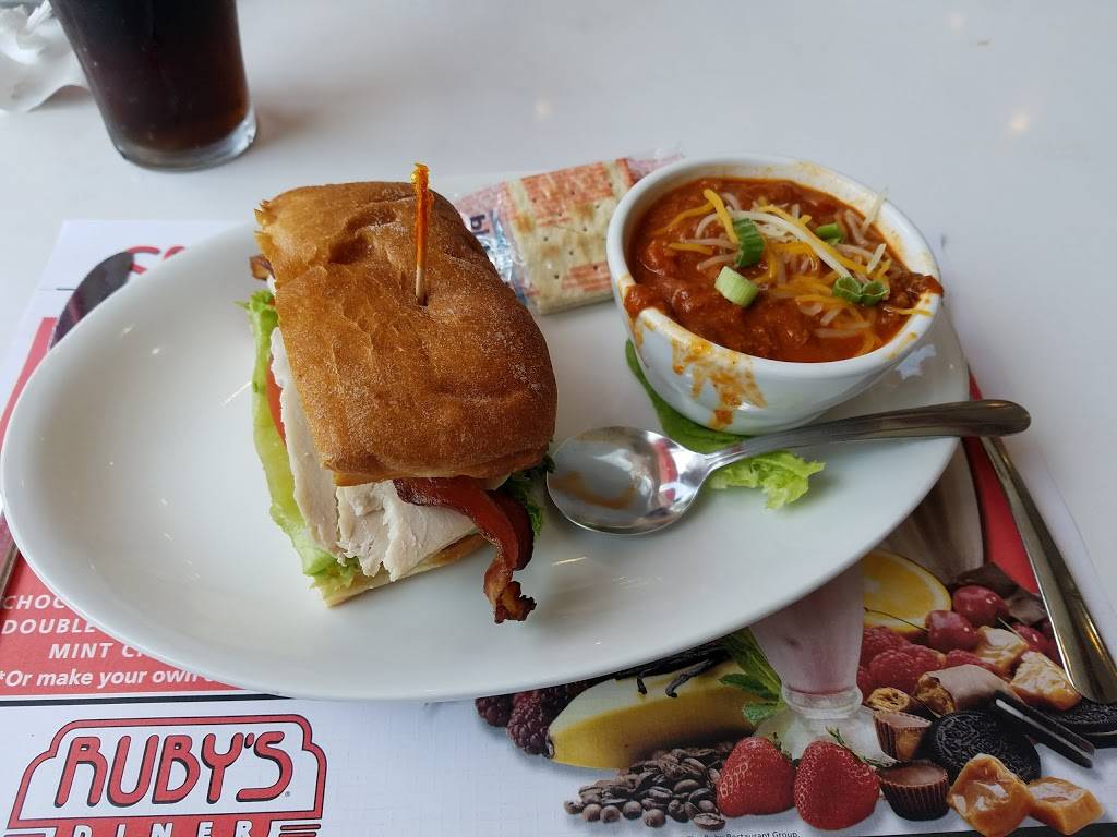 Rubys Diner | restaurant | 5 Coulter Ave, Ardmore, PA 19003, USA | 6108967829 OR +1 610-896-7829