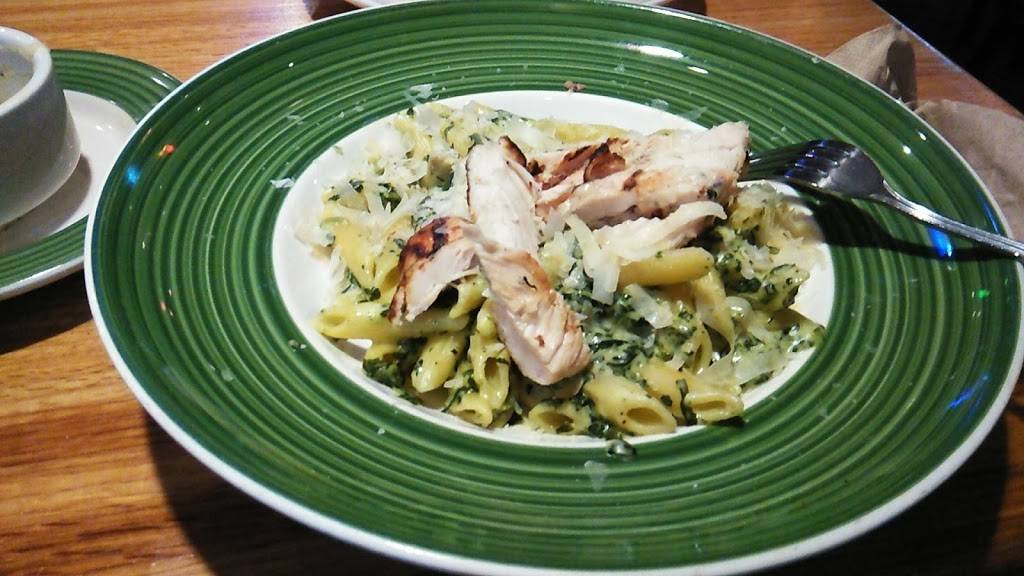 Applebees Grill + Bar | restaurant | 139 Flatbush Ave Level 2, Brooklyn, NY 11217, USA | 7189475040 OR +1 718-947-5040