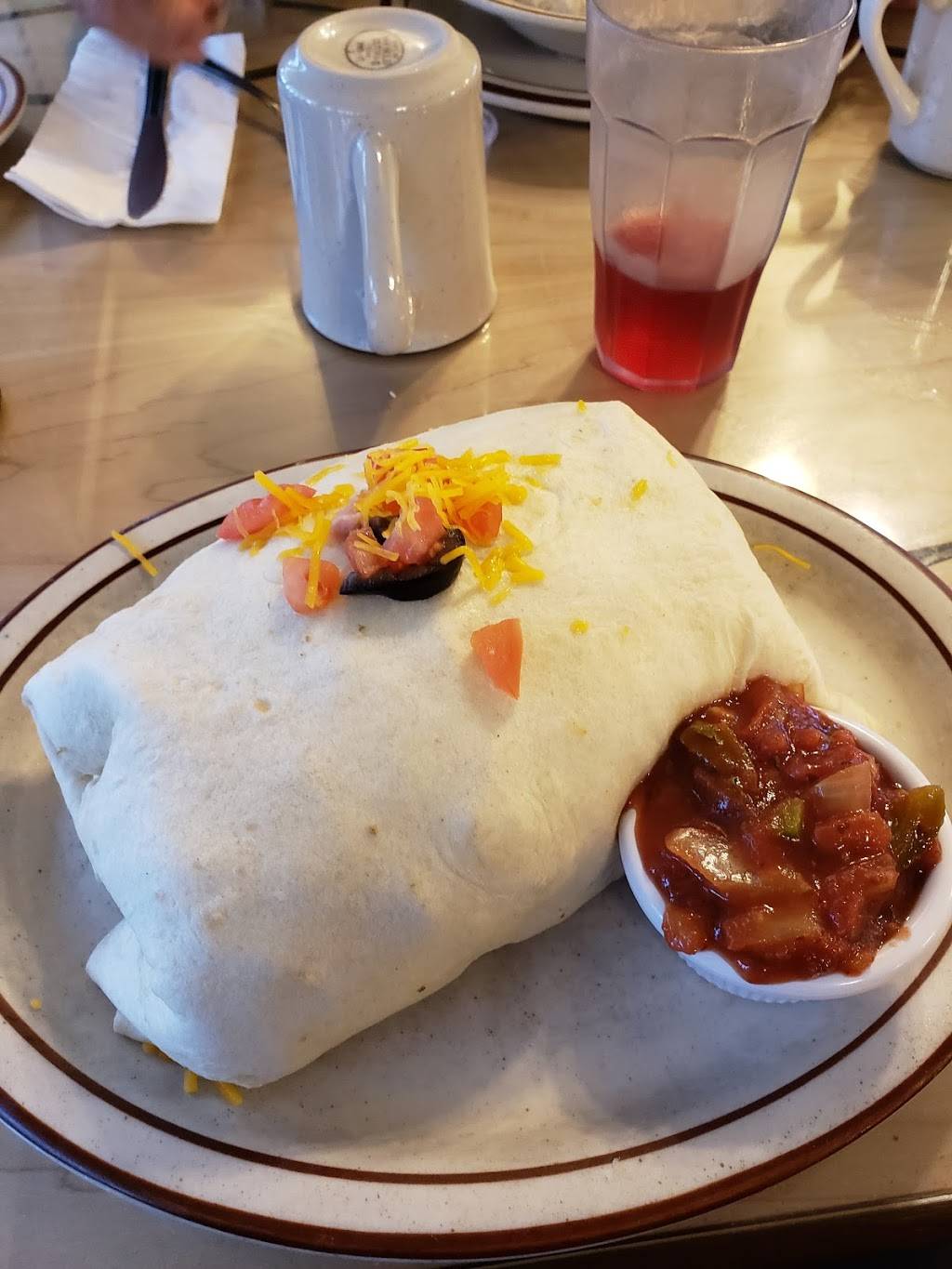 GJs Family Restaurant | restaurant | 1563 W 6th Ave, Eugene, OR 97402, USA | 5416866666 OR +1 541-686-6666