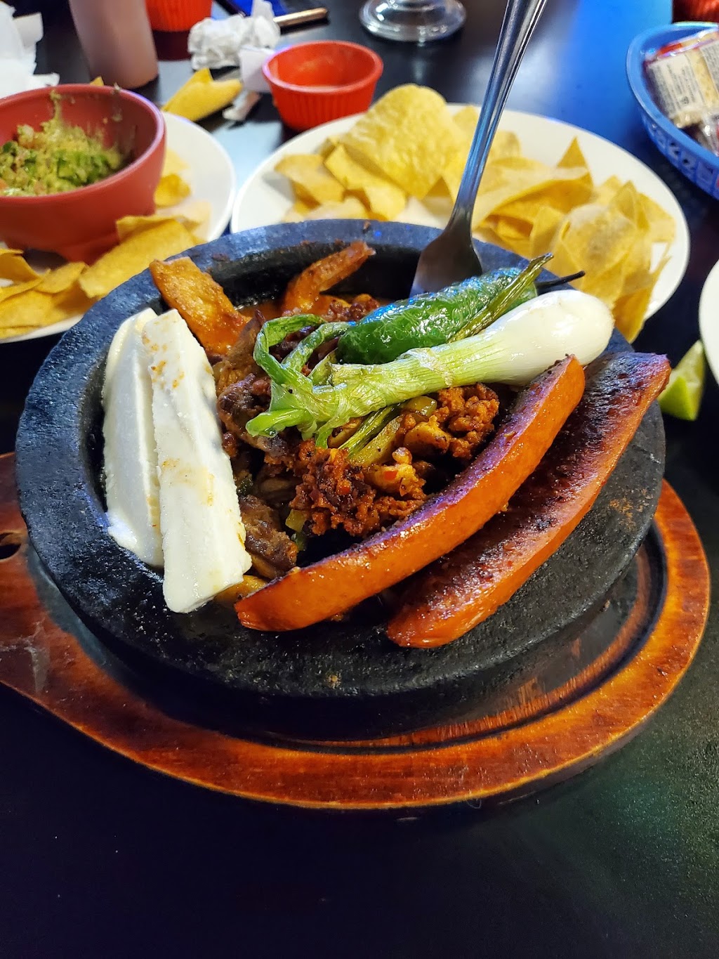 Delgado Bar and Grill | restaurant | 300 E Pancake Blvd, Liberal, KS 67901, USA | 6203091729 OR +1 620-309-1729