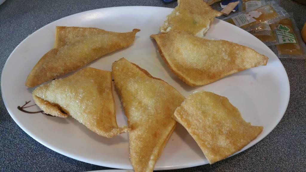 Golden Wok | restaurant | 405 E University Ave, Champaign, IL 61820, USA | 2173568383 OR +1 217-356-8383