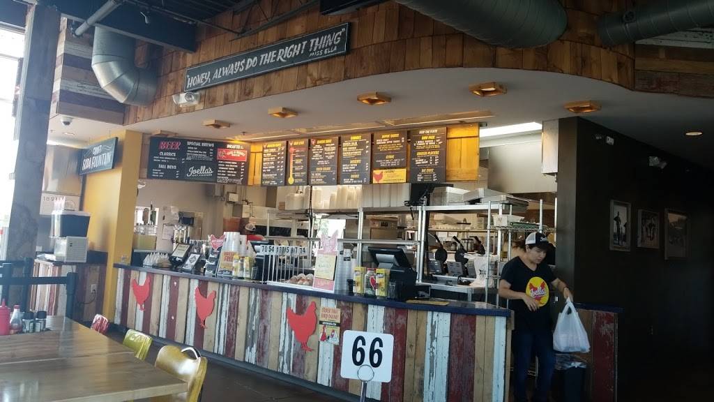 Joellas 96th Street | restaurant | 4715 E 96th St, Indianapolis, IN 46240, USA | 3176638880 OR +1 317-663-8880