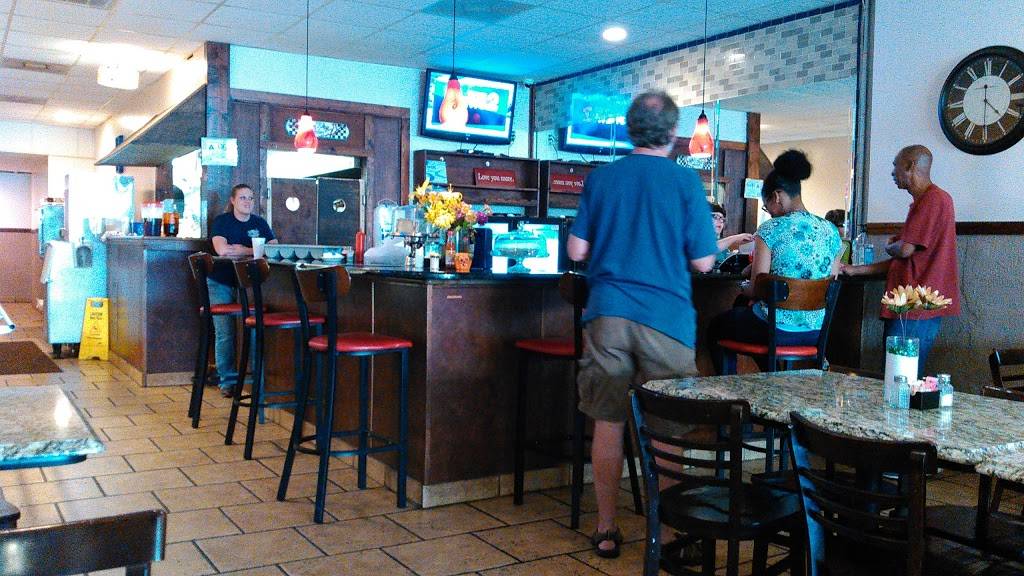 Mrs. Kittys | restaurant | 203 E Meadow Rd, Eden, NC 27288, USA | 3366271000 OR +1 336-627-1000