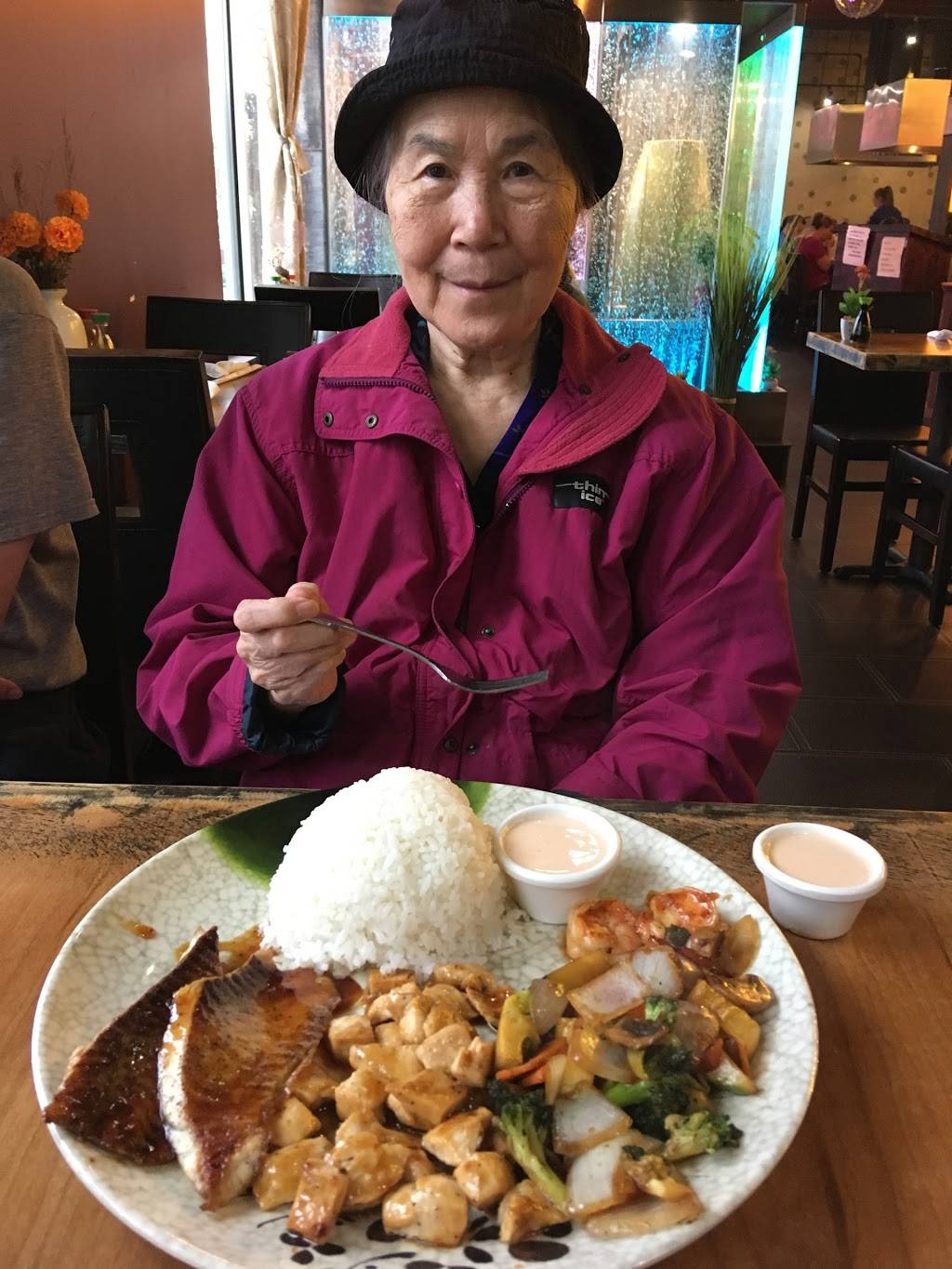 Volcano Steak & Sushi | restaurant | 1985 Cobb Pkwy NW Ste 130, Kennesaw, GA 30152, USA | 4705583800 OR +1 470-558-3800