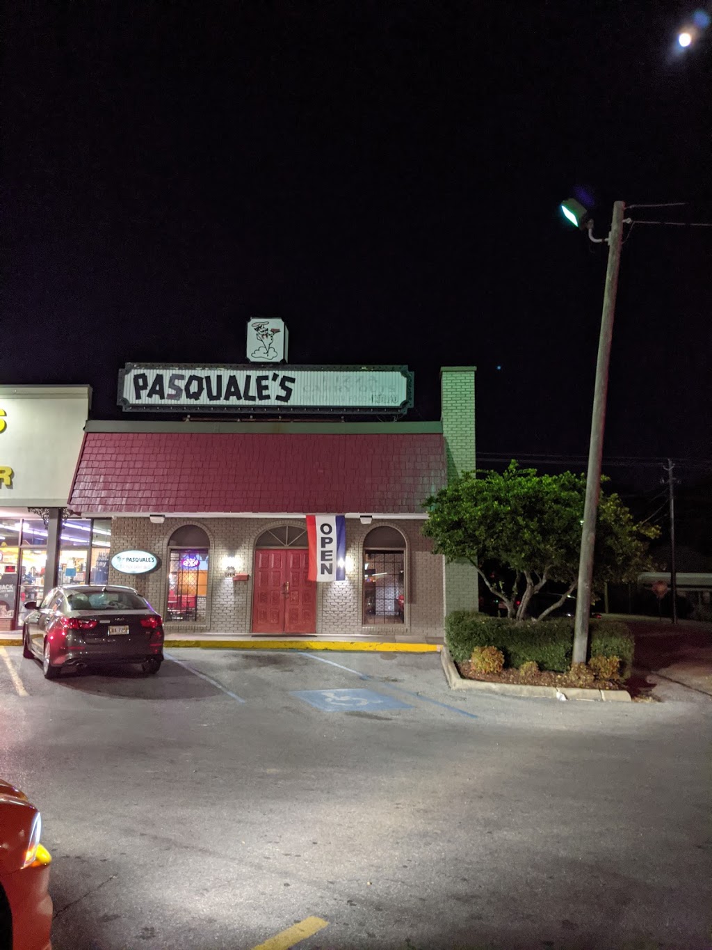 Pasquales | restaurant | 303 N 16th Ave, Laurel, MS 39440, USA | 6014252351 OR +1 601-425-2351