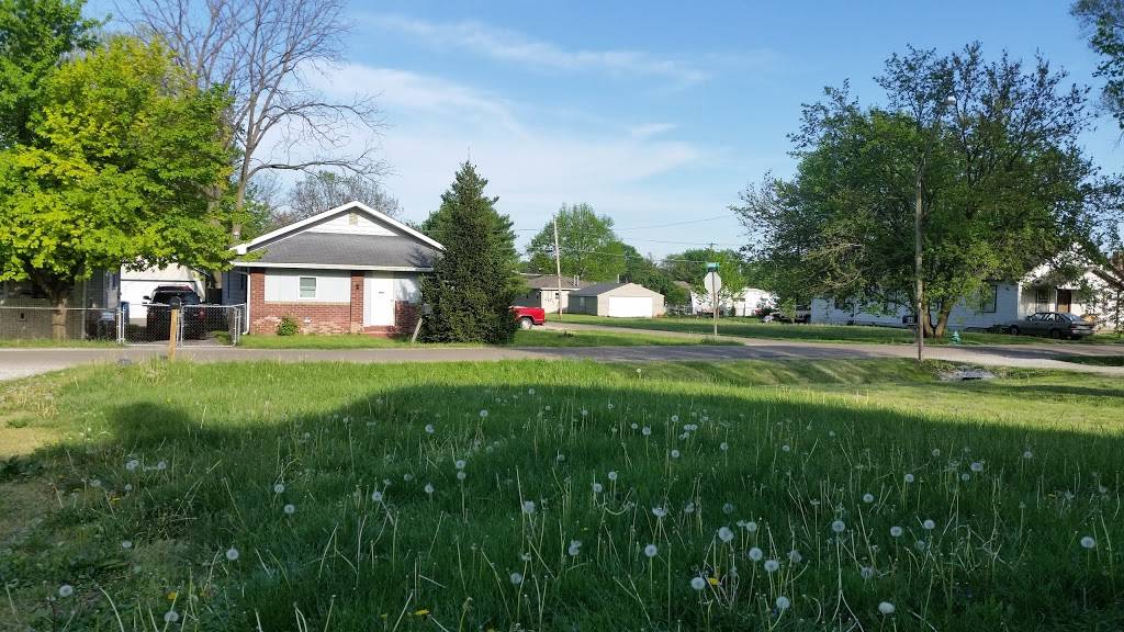 Pizza Hut | restaurant | 4902 W Washington St, Indianapolis, IN 46241, USA | 3174818000 OR +1 317-481-8000