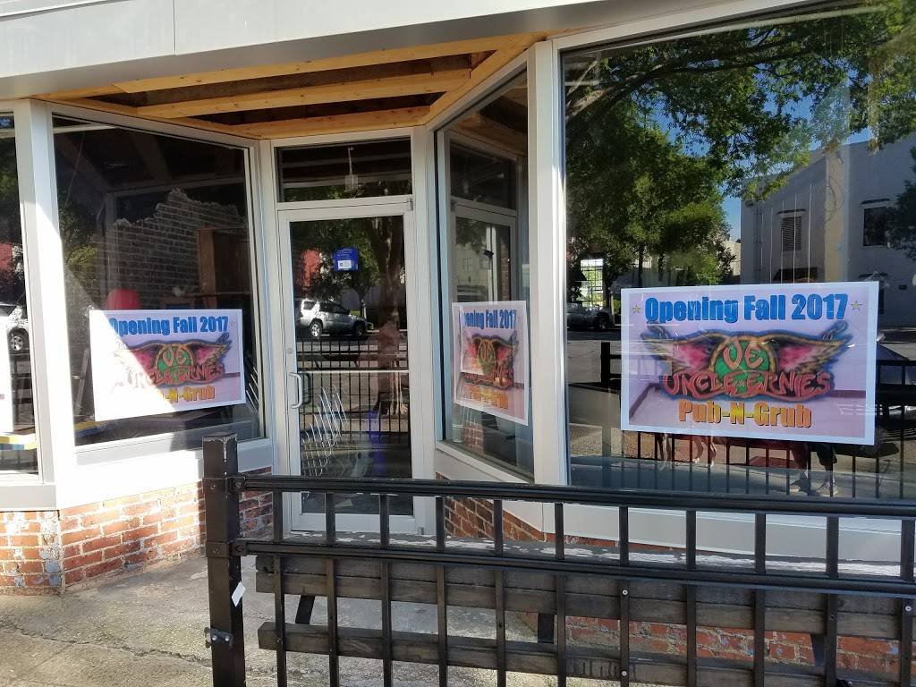 Uncle Ernies Pub N Grub | restaurant | 235 W Washington St, Athens, GA 30601, USA | 7068508990 OR +1 706-850-8990