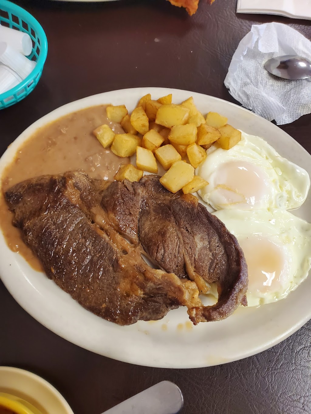 Las Tres Palmas | restaurant | 198 W Batts St, San Benito, TX 78586, USA | 9569235050 OR +1 956-923-5050