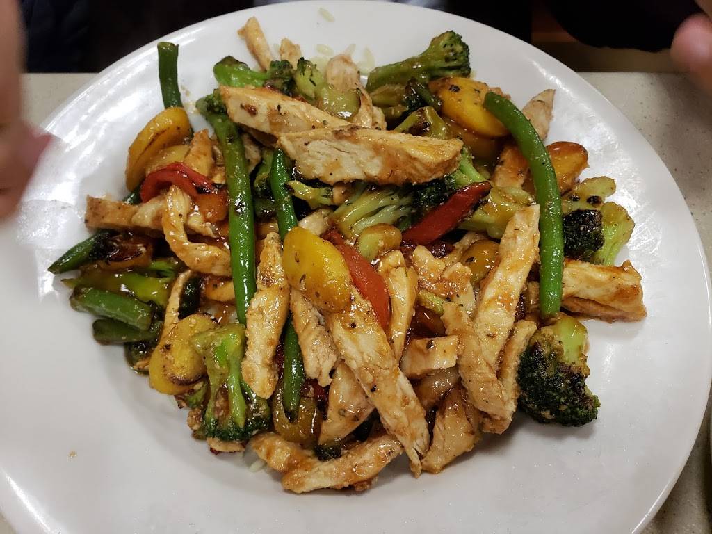 Leos Coney Island | restaurant | 1735 N Canton Center Rd, Canton, MI 48187, USA | 7349815483 OR +1 734-981-5483